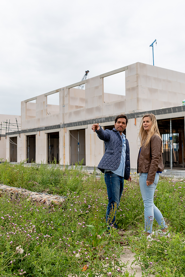 Hoe gaat het kopen van een nieuwbouwhuis? Wij vertellen wat er komt kijken bij het kopen van een nieuwbouwwoning.